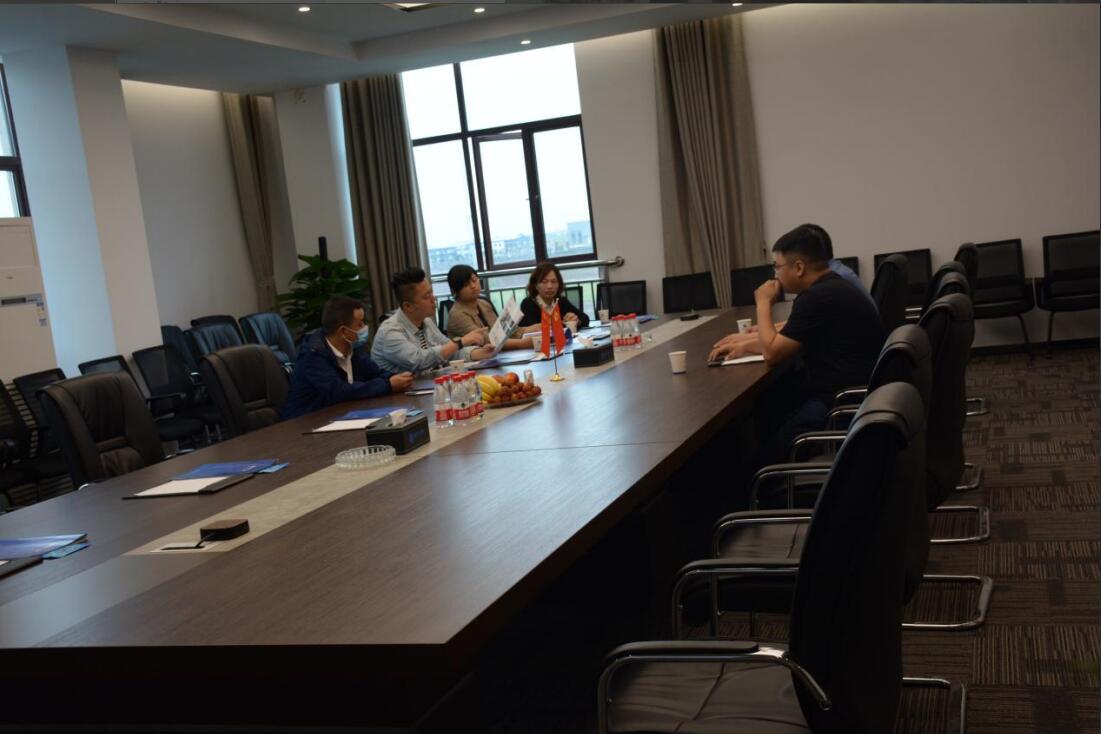 华侨城文旅发展有限公司朱总一行 莅临熊猫体育集团参观考察