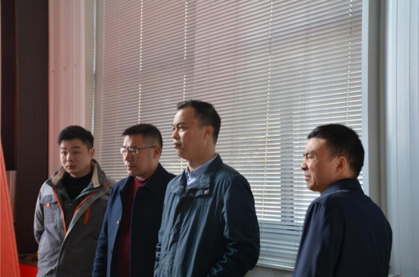 东津新区管委会领导莅临熊猫体育集团指导工作