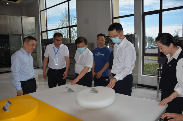  湖北省科学技术协会副主席周德文莅临熊猫体育调研指导工作